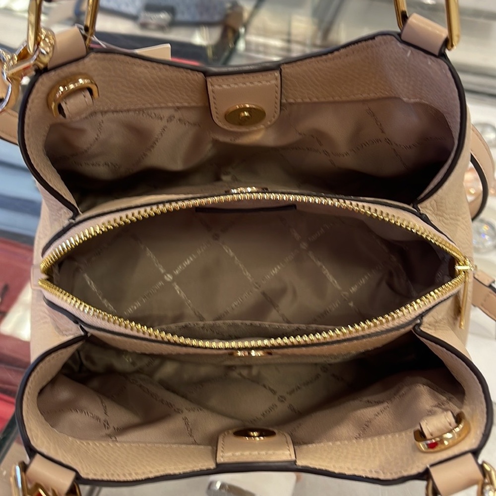 Michael Kors Women's Arlo Small Pebbled Leather Crossbody Bag Buff
NWT - Picture 16 of 16